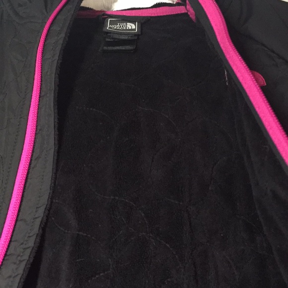 Girls’ North Face Jacket - Picture 3 of 8